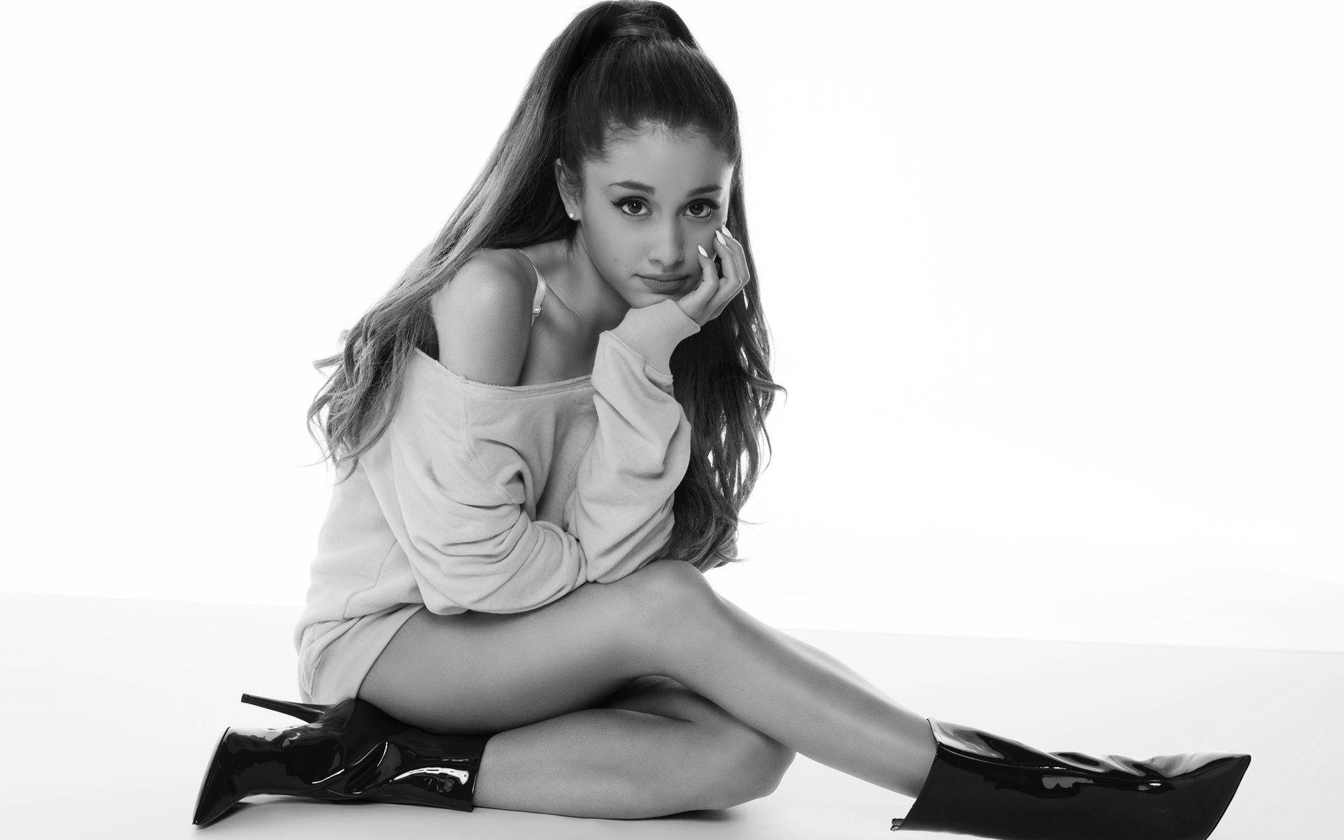 Ariana Grande Wallpaper.jpg