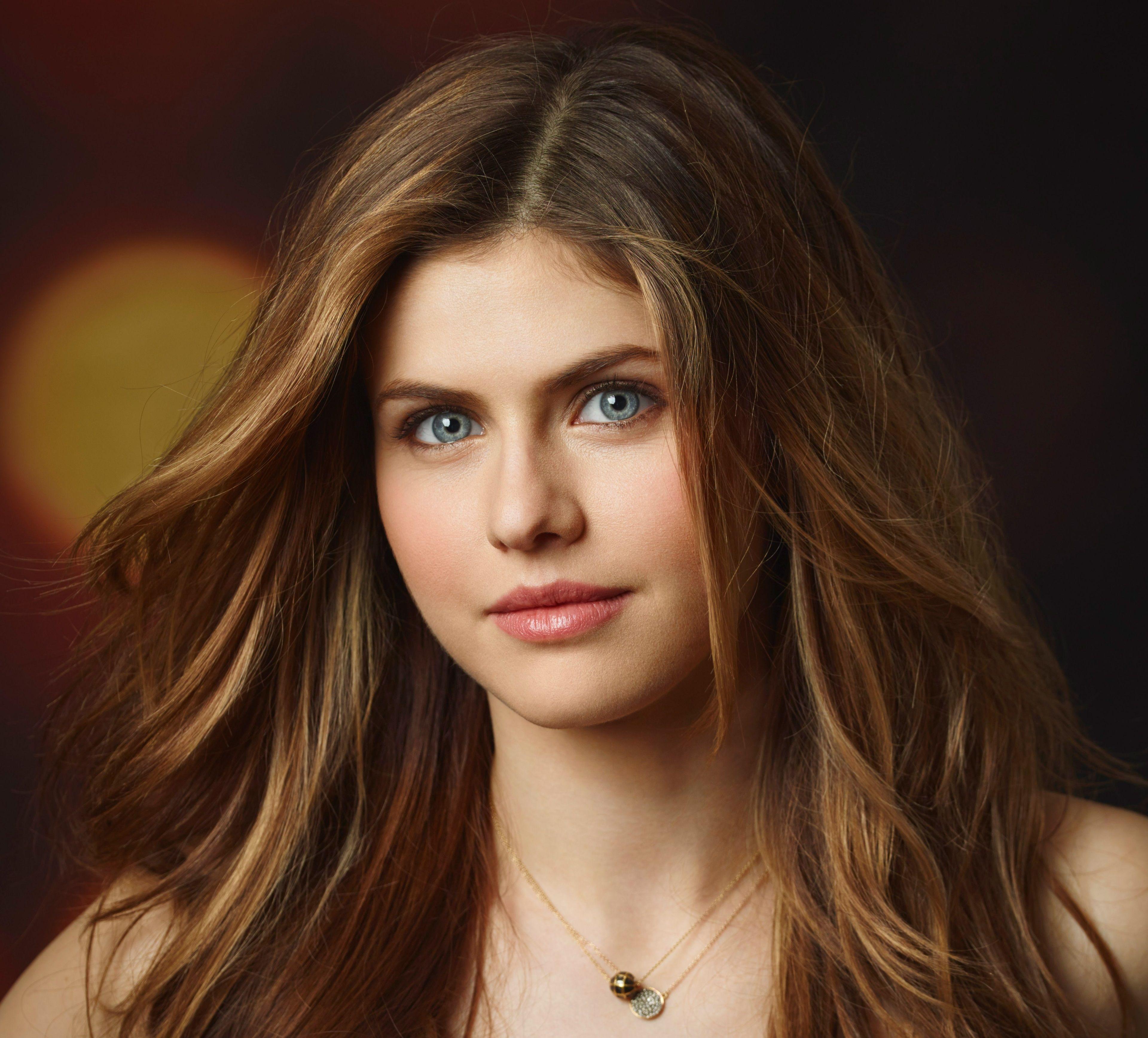 Alexandra Daddario 4K pictures.jpg