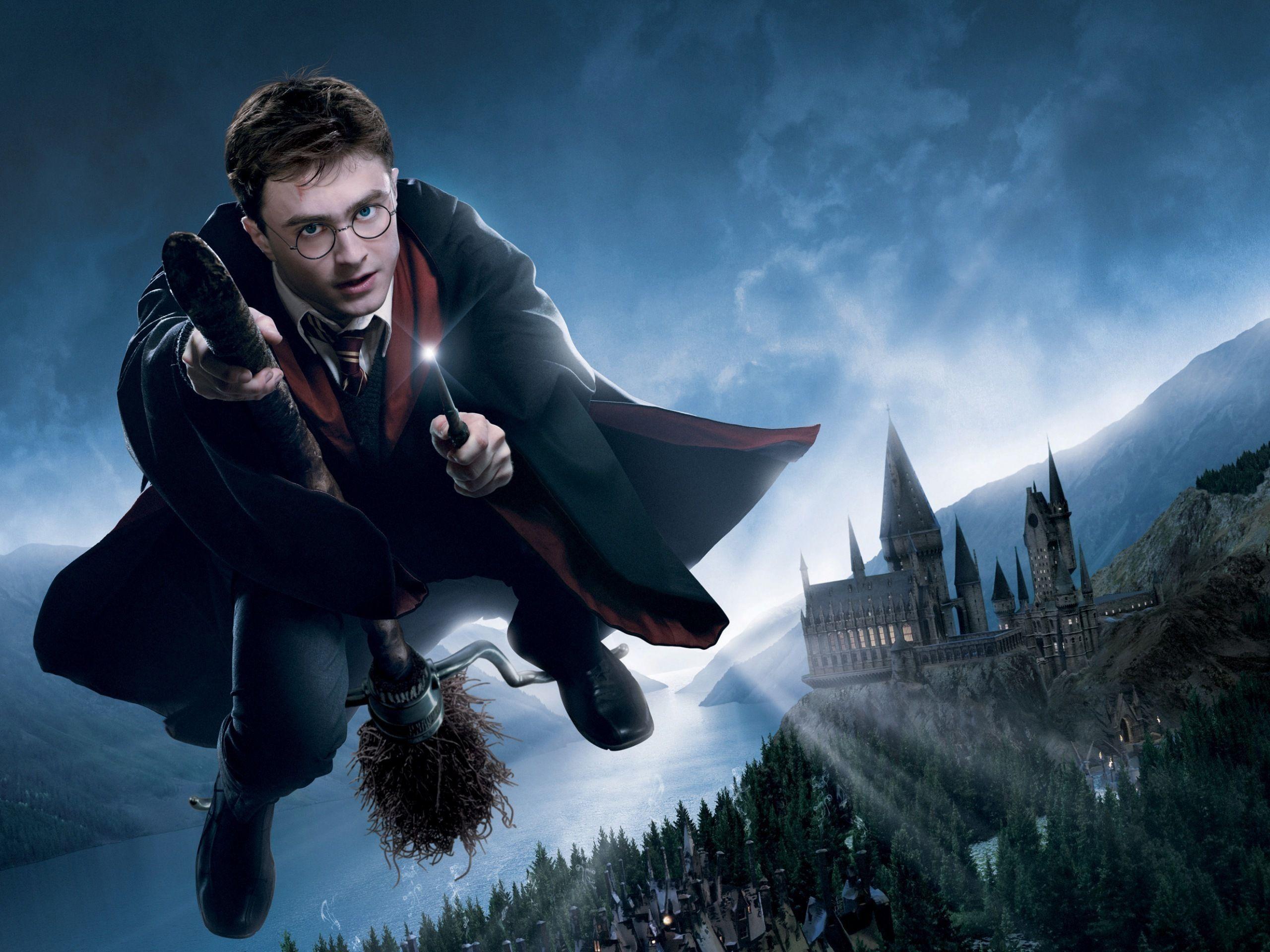 Harry Potter Wallpaper.jpg