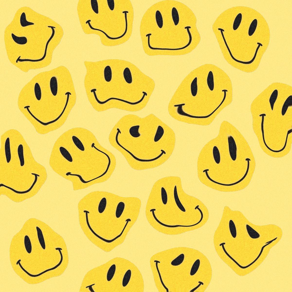 Smiley Face Aesthetic Wallpapers.jpg