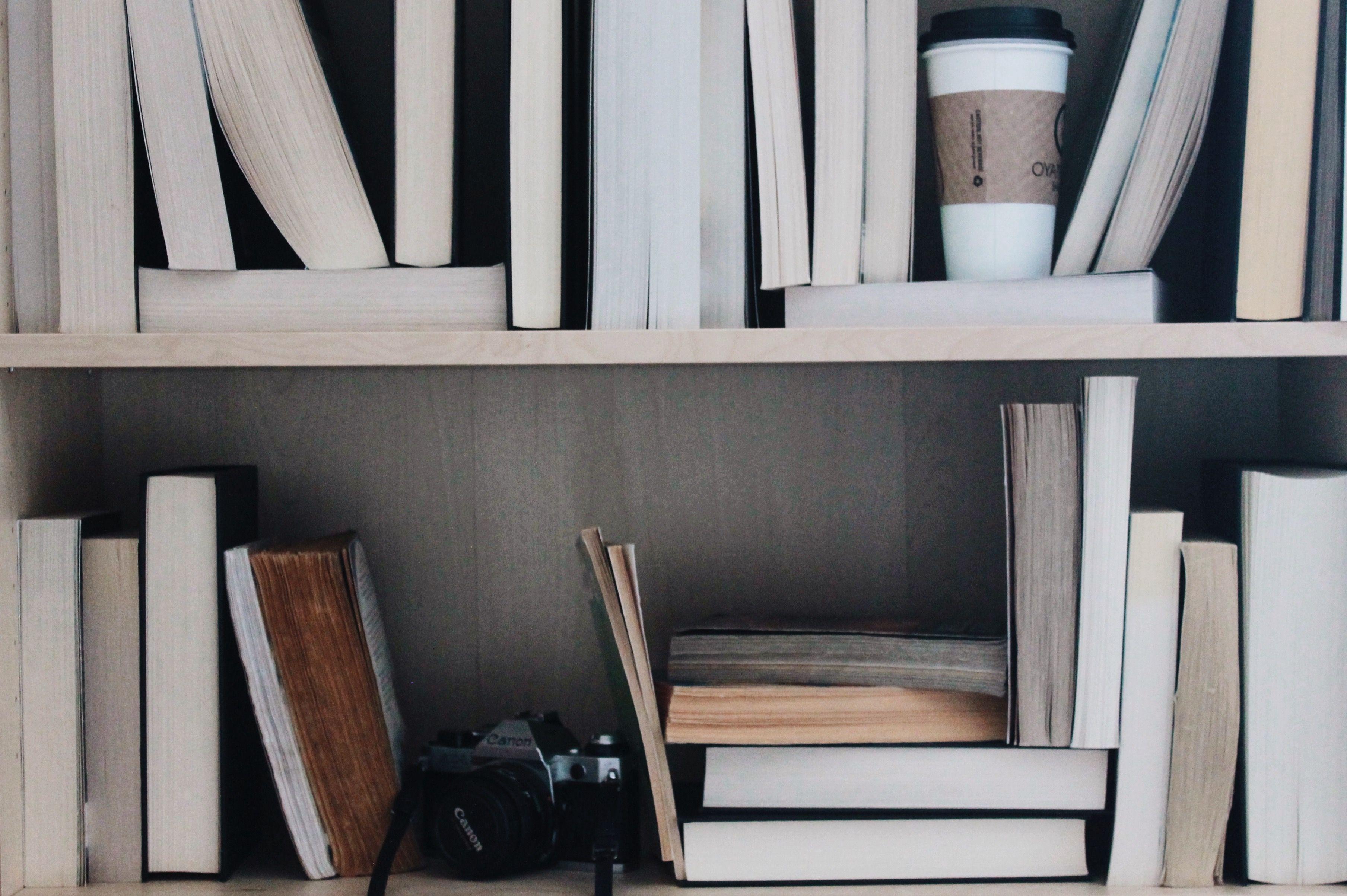 Books Aesthetic Desktop Wallpaper.jpg