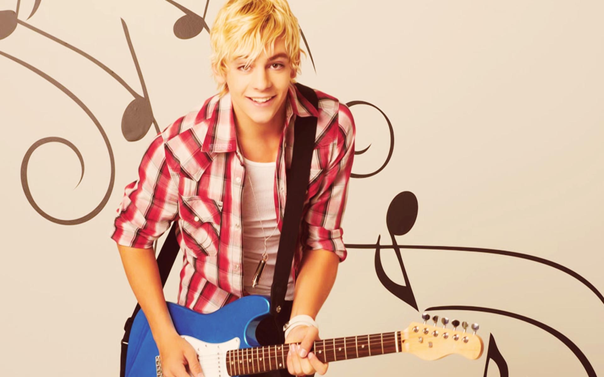 Ross Lynch pictures.jpg